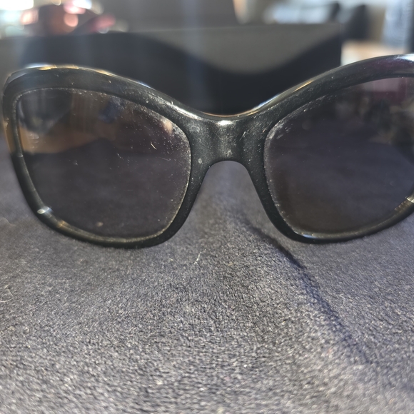Versace Black Women's Sunglasses - Picture 1 of 5